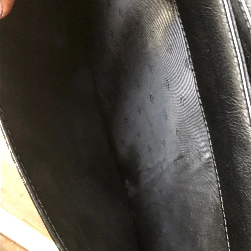 Kenneth Cole Reaction Black Leather Business Briefcase Computer Bag With Strap